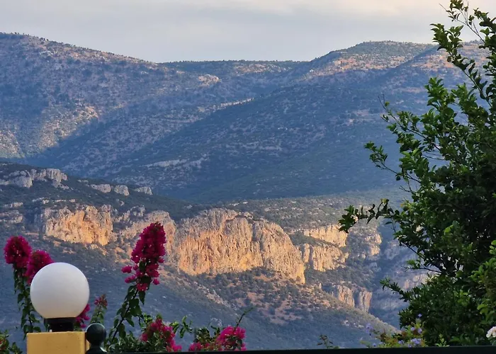Grieks To Kalokairi Сasa de vacaciones Kougaíika